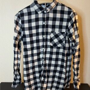 Old Navy Black And White Flannel Tunic Button Up Shirt Women’s Small